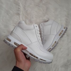 Nike Goadome Mens Size 7.5 Boot